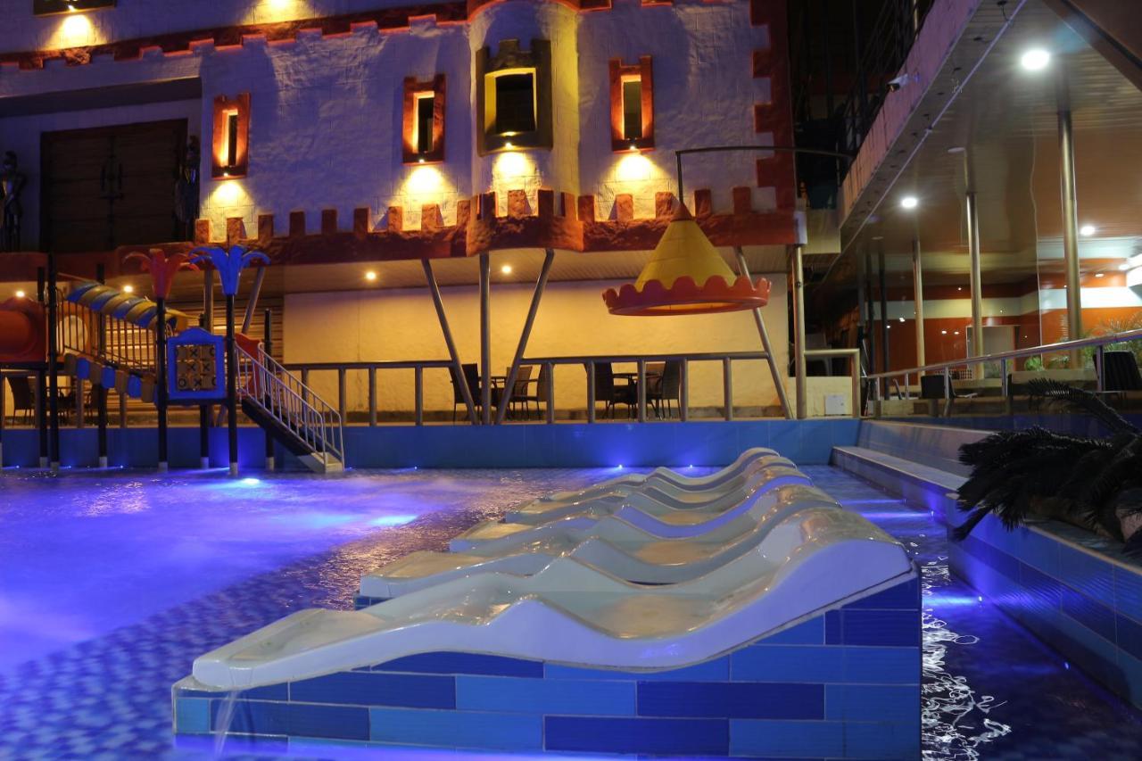 Hotel Castillo Resort San Gil Buitenkant foto
