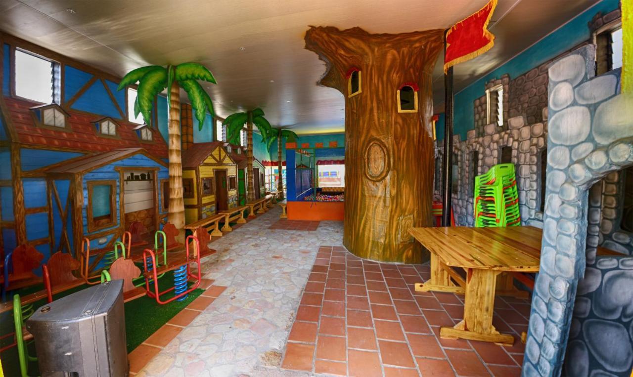 Hotel Castillo Resort San Gil Buitenkant foto