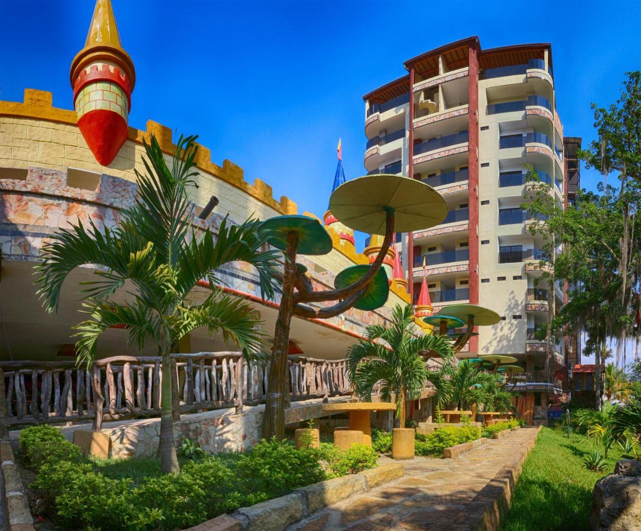 Hotel Castillo Resort San Gil Buitenkant foto