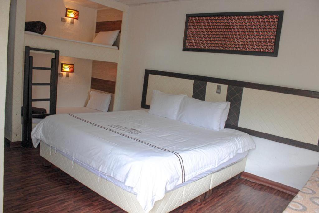 Hotel Castillo Resort San Gil Buitenkant foto